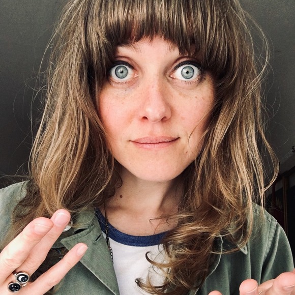 Meet your Posher, Meg - Picture 1 of 1